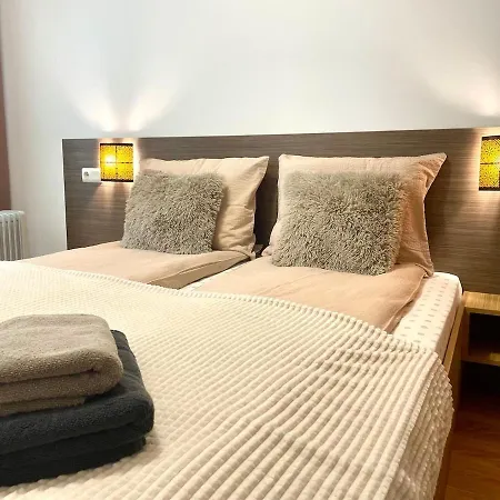 Steps From Gondola Private Underground Parking By Si 班斯科