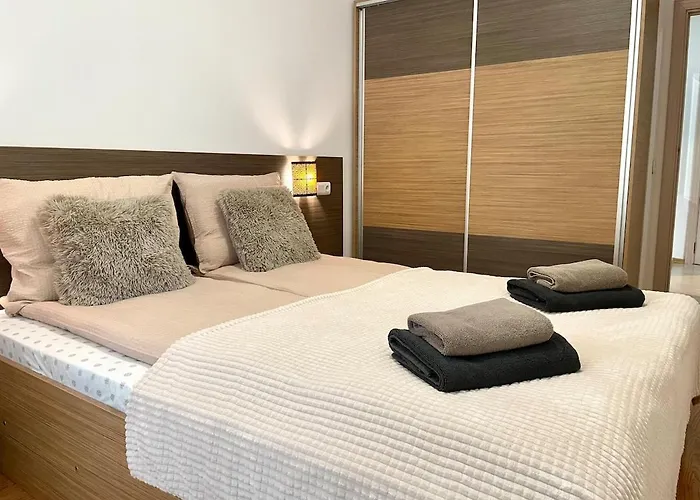 Steps From Gondola Private Underground Parking By Si 公寓 *